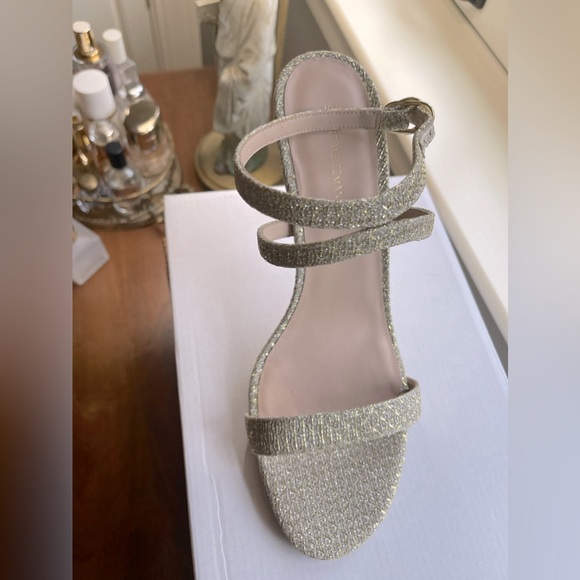Stuart Weitzman Shoes - Stunning NWOT Stuart Weitzman gold heels